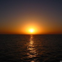 Die Sonne taucht ins Meer, März 2005