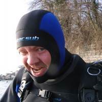 Thomas kann es kaum erwarten, ins Wasser zu springen, März 2006