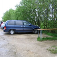 Die Parkmöglichkeiten direkt bei Einstieg 1, Mai 2005