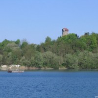 Blick von Einstieg 3 über den See zur Windmühle, April 2007